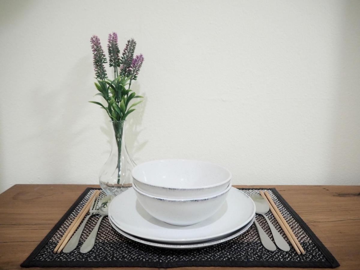 Hotel Bua House Poshtel Chiang Mai Zewnętrze zdjęcie